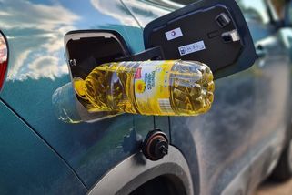 Ceny pohonných hmot letí vzhůru. „Babské“ rady jak ušetřit nepomohou. Zkusili jsme metodu 4:1